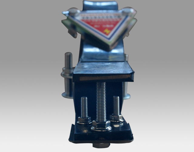 避免靜電積聚:導(dǎo)靜電橡膠拖地帶的創(chuàng)新設(shè)計